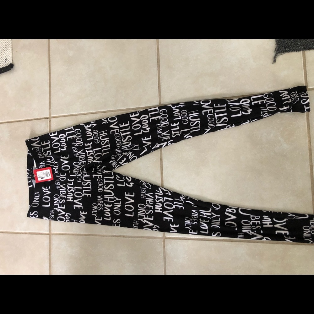 Black &White leggings